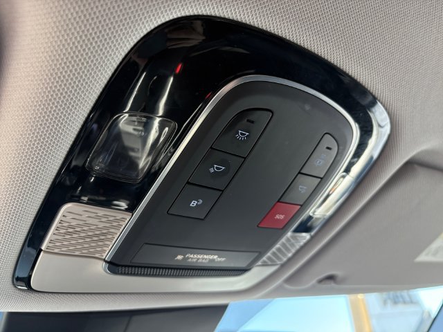 Used 2024 Hyundai Palisade SEL FWD image 24