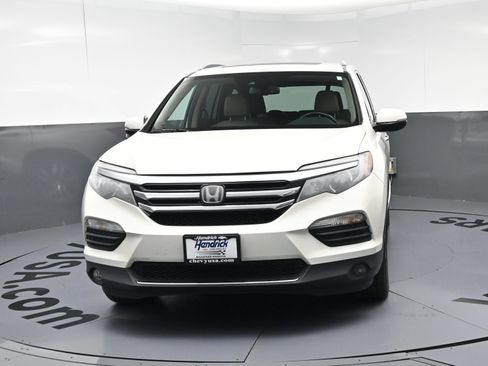 Used 2016 Honda Pilot Touring image 5