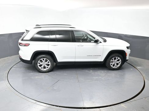 Used 2022 Jeep Grand Cherokee Limited AWD/4WD image 43