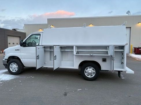 New 2026 Ford E-350 and Econoline 350 Super Duty w/ Power Equipment Group RWD image 26