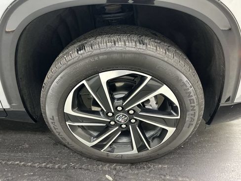 Certified 2025 Buick Enclave Sport Touring w/ Power Package AWD/4WD image 8