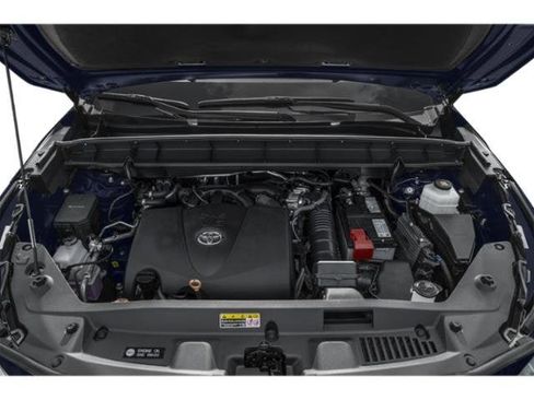 Used 2022 Toyota Highlander XLE image 12