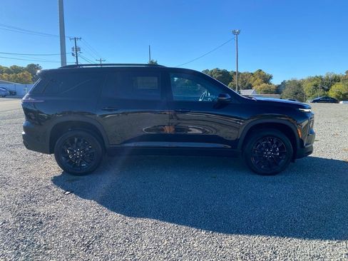 New 2026 Chevrolet Traverse LT w/ Midnight/Sport Edition image 2