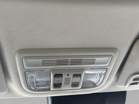 Used 2019 Honda Civic Touring image 16