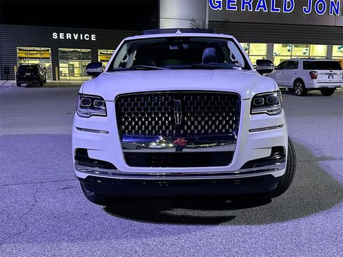 Used 2022 Lincoln Navigator L Black Label image 3