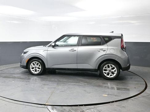 Used 2025 Kia Soul LX w/ LX Technology Package image 10