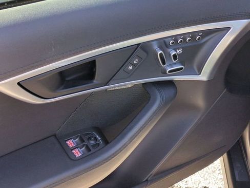 Used 2021 Jaguar F-TYPE Convertible image 10