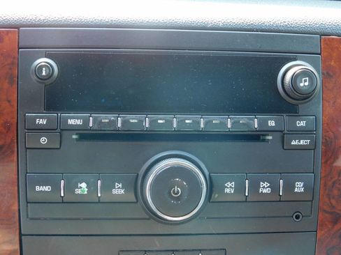 Used 2014 Chevrolet Tahoe LT image 13