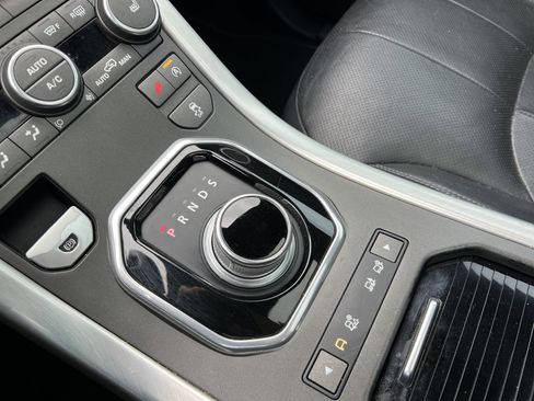 Used 2016 Land Rover Range Rover Evoque SE Premium image 25