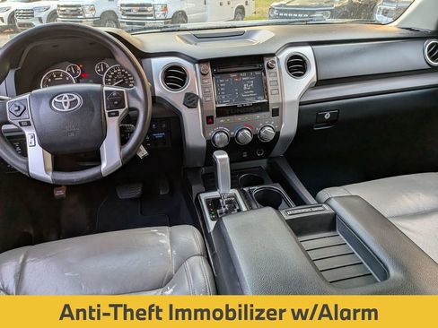 Used 2016 Toyota Tundra SR5 w/ SR5 Upgrade Package image 9