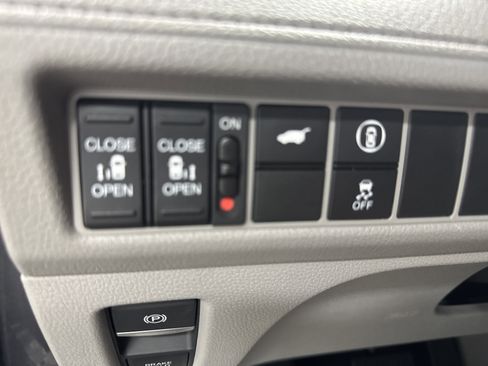 Used 2024 Honda Odyssey EX-L image 27