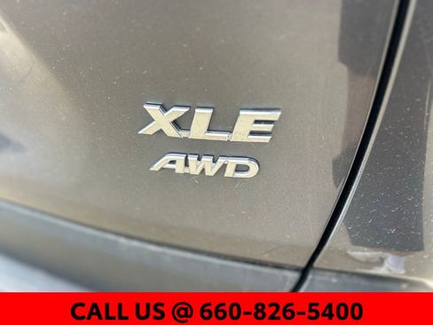 Used 2025 Toyota RAV4 XLE AWD/4WD image 10