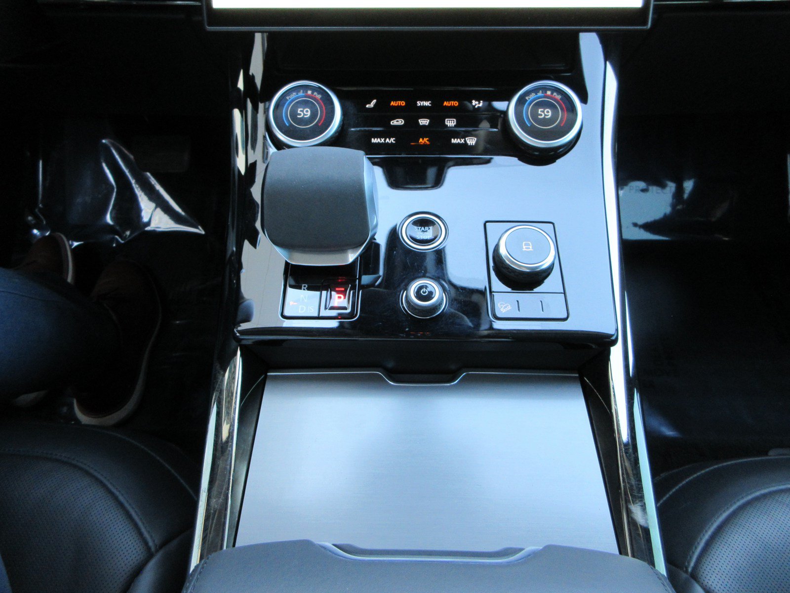 Used 2023 Land Rover Range Rover Sport SE AWD/4WD image 44
