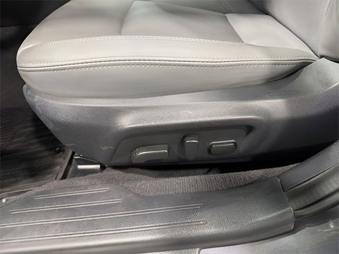 Used 2018 Subaru Outback 2.5i Limited image 13