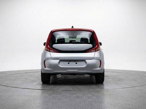 Used 2025 Kia Soul LX w/ LX Technology Package image 7