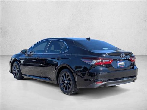 Used 2023 Toyota Camry LE image 8