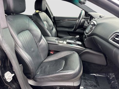 Used 2015 Maserati Ghibli image 27