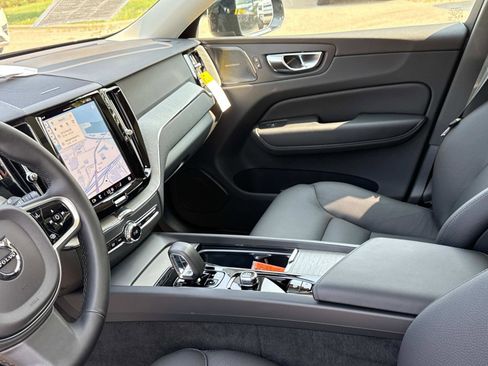 Certified 2025 Volvo XC60 B5 Plus w/ Climate Package image 20