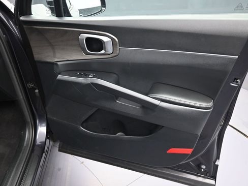 Certified 2025 Kia Sorento X-Line EX image 40