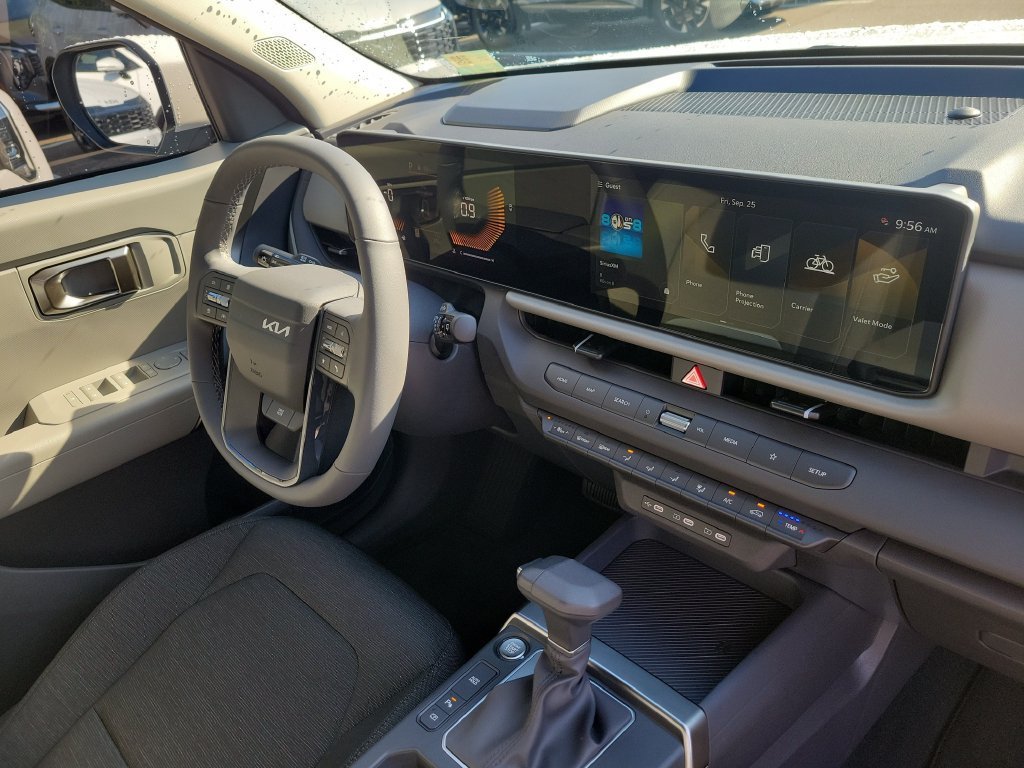 New 2027 Kia Seltos LX FWD image 8