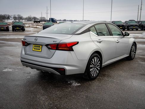 Used 2024 Nissan Altima 2.5 SV image 6