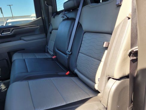 Used 2024 Chevrolet Silverado 1500 ZR2 w/ Technology Package AWD/4WD image 14