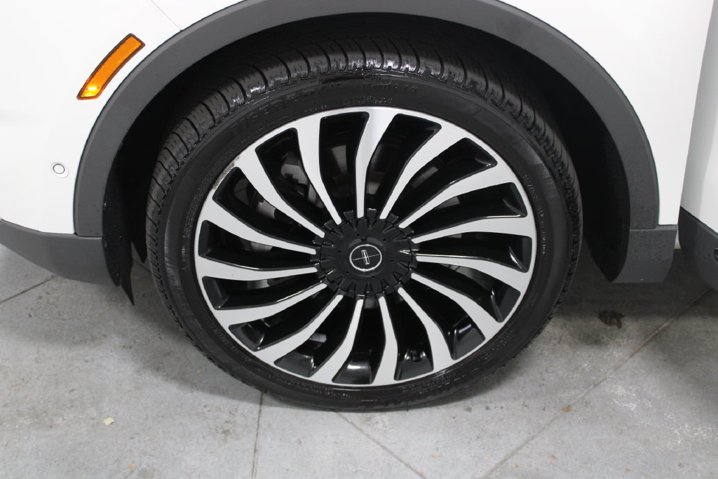 Used 2023 Lincoln Nautilus Black Label w/ Class II Trailer Tow Package AWD/4WD image 62