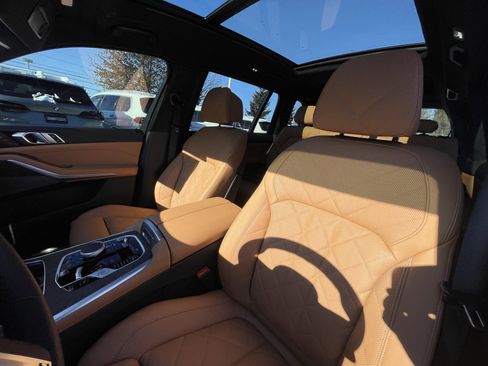 Certified 2026 BMW X7 xDrive40i w/ M Sport Package image 9
