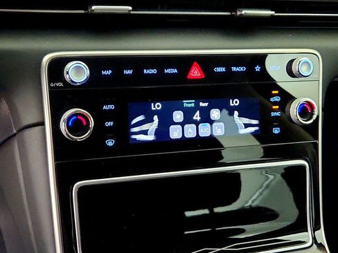 Used 2025 Genesis GV80 2.5T Standard AWD/4WD image 17
