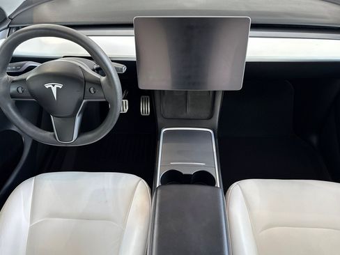 Used 2022 Tesla Model Y Performance AWD/4WD image 17