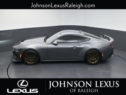 Used 2025 Ford Mustang GT Premium w/ GT Performance Package RWD image 28