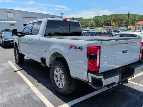 Used 2025 Ford F250 Lariat w/ Lariat Ultimate Package AWD/4WD image 4