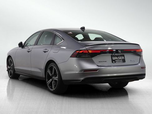 Used 2023 Honda Accord Sport image 3