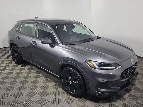 Certified 2023 Honda HR-V LX image 2