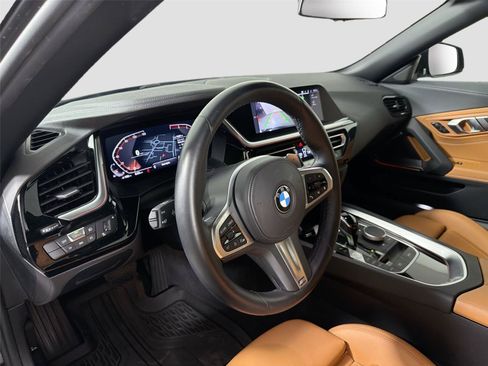 Used 2023 BMW Z4 sDrive30i w/ Convenience Package RWD image 9