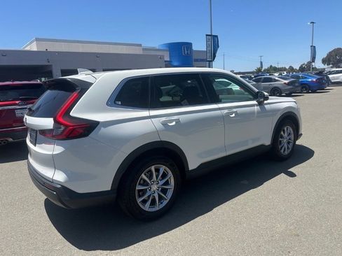 Used 2026 Honda CR-V EX image 3