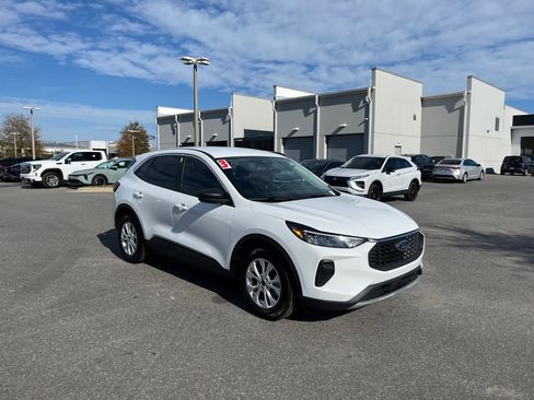 Used 2023 Ford Escape Active image 11