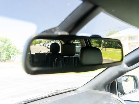 Used 2019 Dodge Grand Caravan SXT FWD image 22