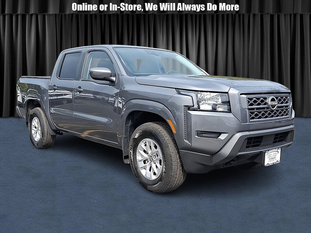 Used 2024 Nissan Frontier SV AWD/4WD image 1