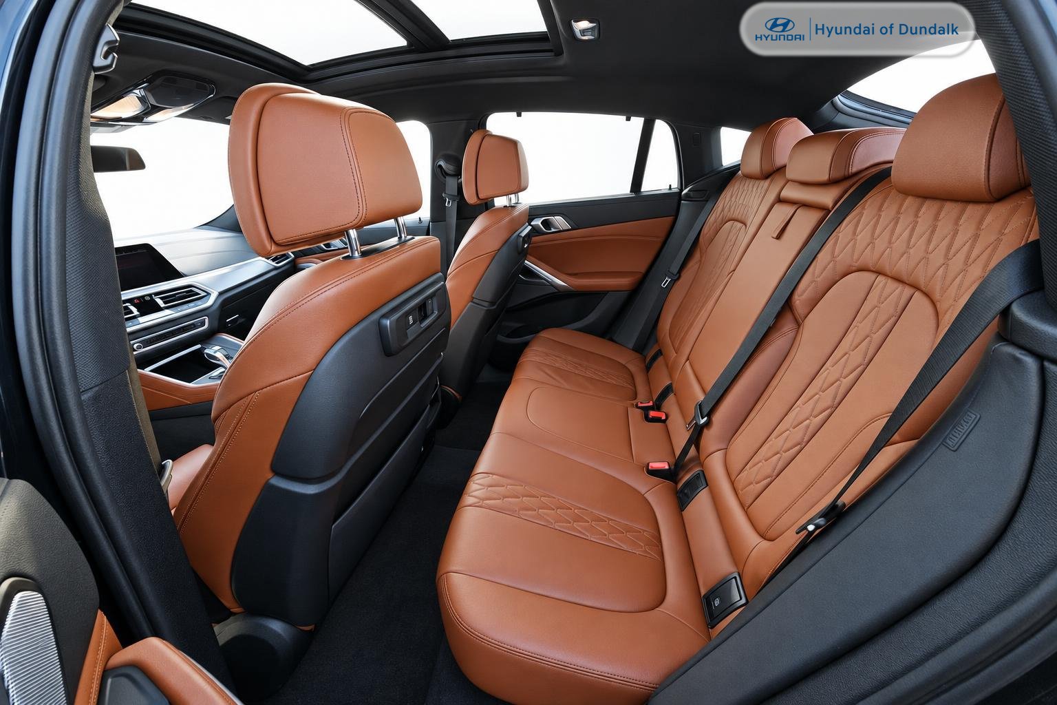 Used 2021 BMW X6 M50i w/ Executive Package AWD/4WD image 9