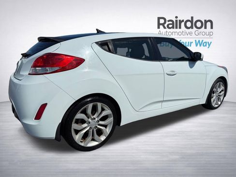Used 2013 Hyundai Veloster w/ Style Pkg FWD image 8