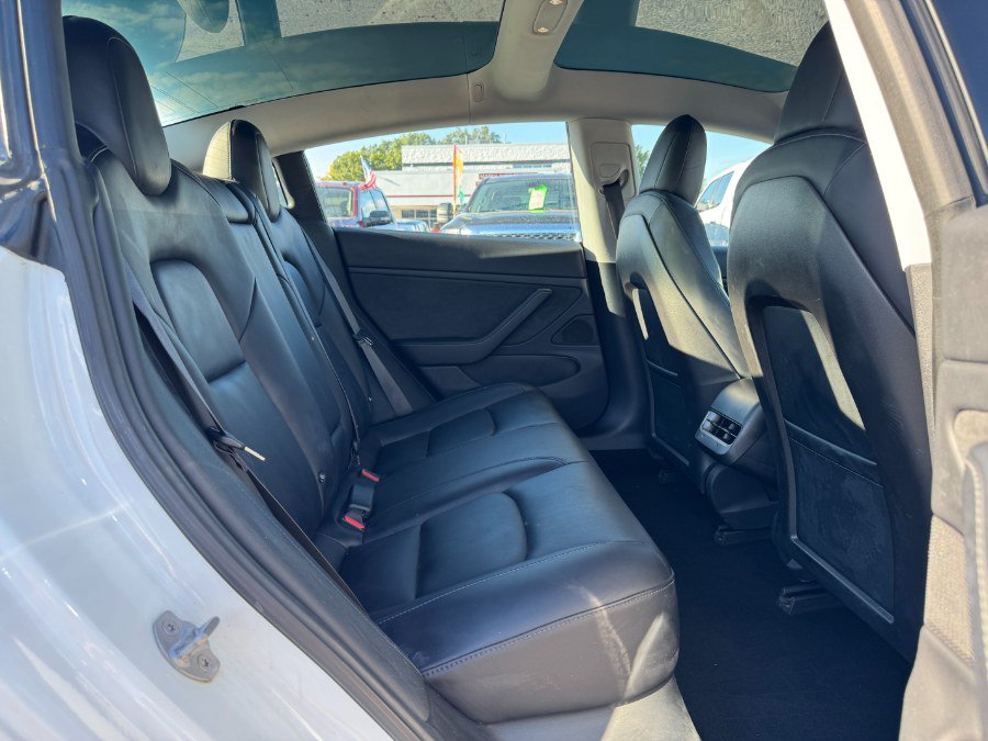 Used 2018 Tesla Model 3 Long Range RWD image 17