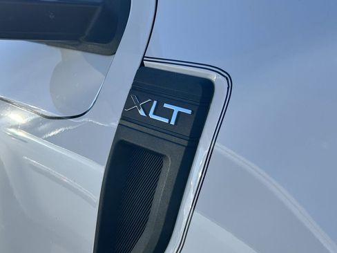 Used 2022 Ford Maverick XLT w/ XLT Luxury Package image 6