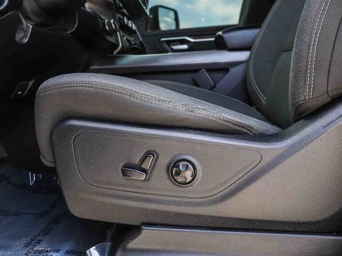 Used 2021 RAM 1500 Big Horn RWD image 21
