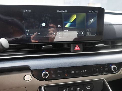 Used 2026 Kia Carnival EX FWD image 11