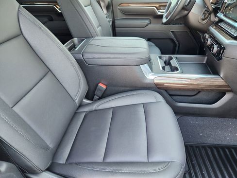 New 2026 Chevrolet Silverado 2500 LT w/ Z71 Chrome Sport Edition image 14