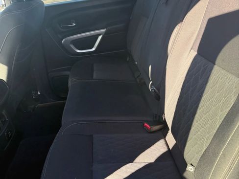 Used 2017 Nissan Titan SV image 37
