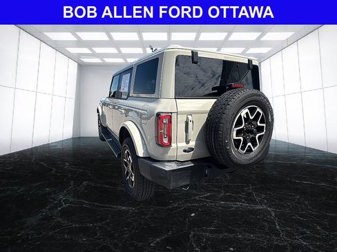 Used 2025 Ford Bronco Outer Banks AWD/4WD image 3