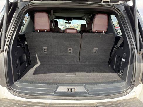 Used 2023 Ford Expedition Limited image 52
