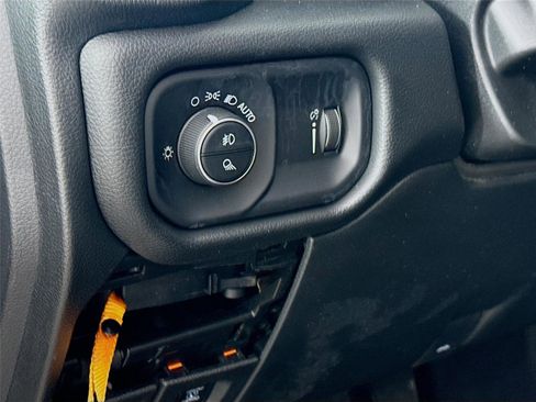 Used 2025 RAM 2500 Tradesman AWD/4WD image 5